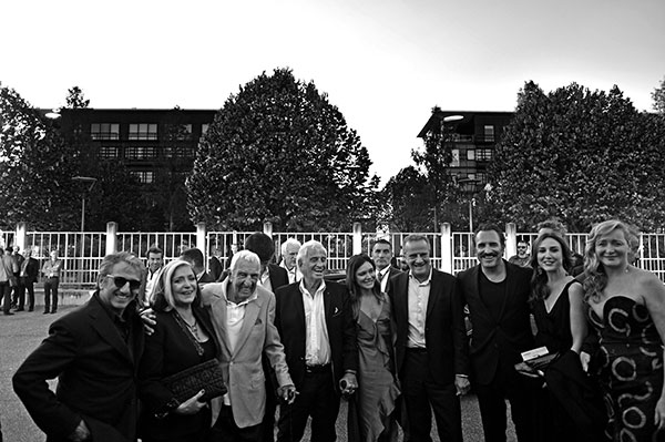 Richard Anconina, Françoise Fabian, Charles Gérard, Jean-Paul Belmondo, Christophe Lambert, Jean Dujardin, Elsa Zylberstein & Julie Ferrier